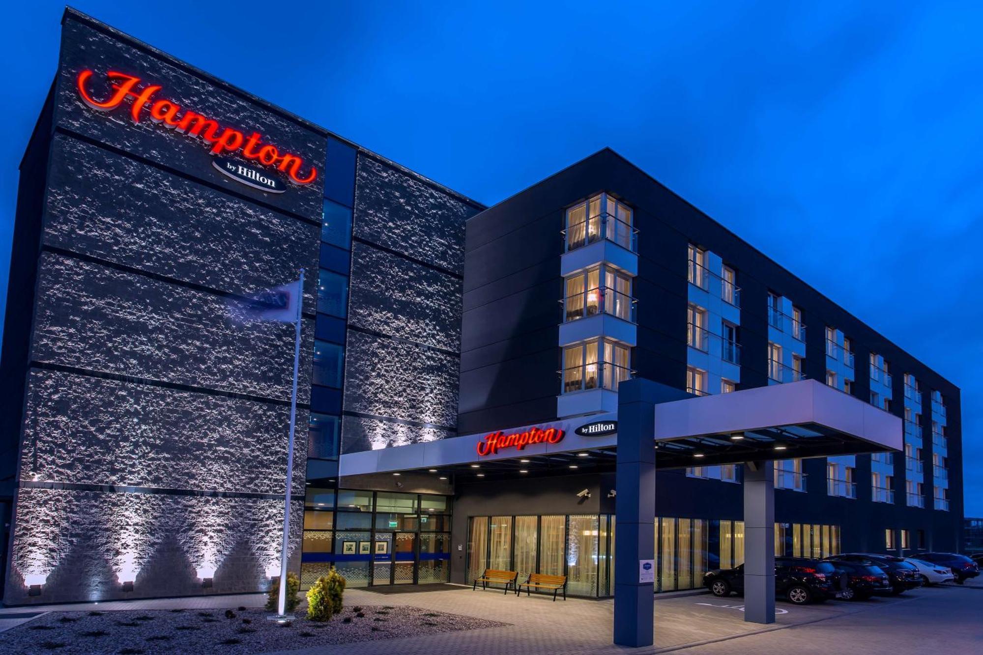 Hampton By Hilton Gdansk Airport Hotel Exterior photo